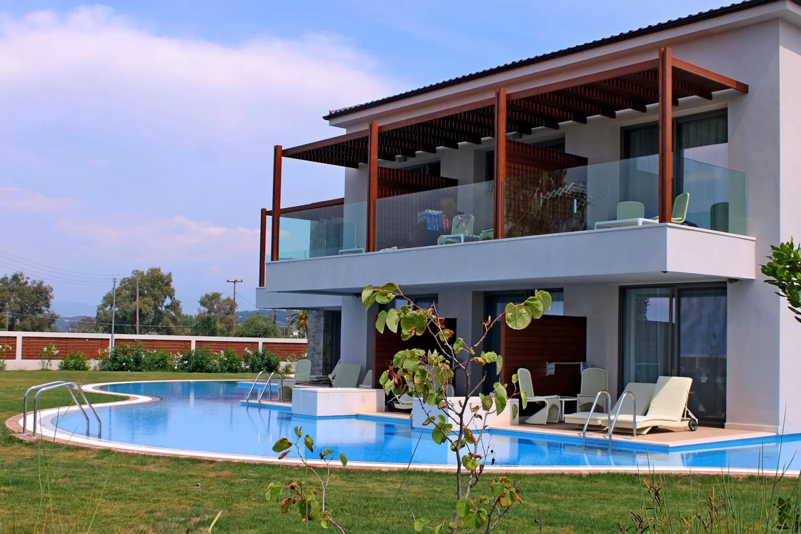 Almyros Beach Resort & Spa