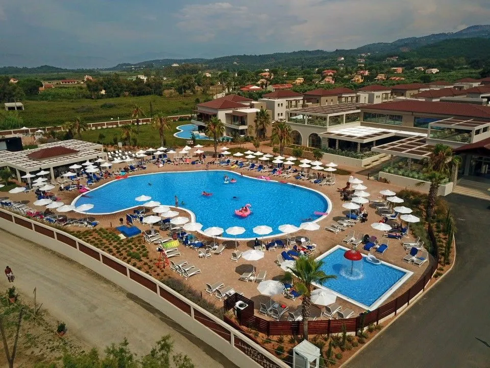 Almyros Beach Resort & Spa
