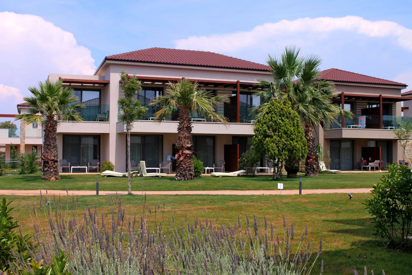 Almyros Beach Resort & Spa