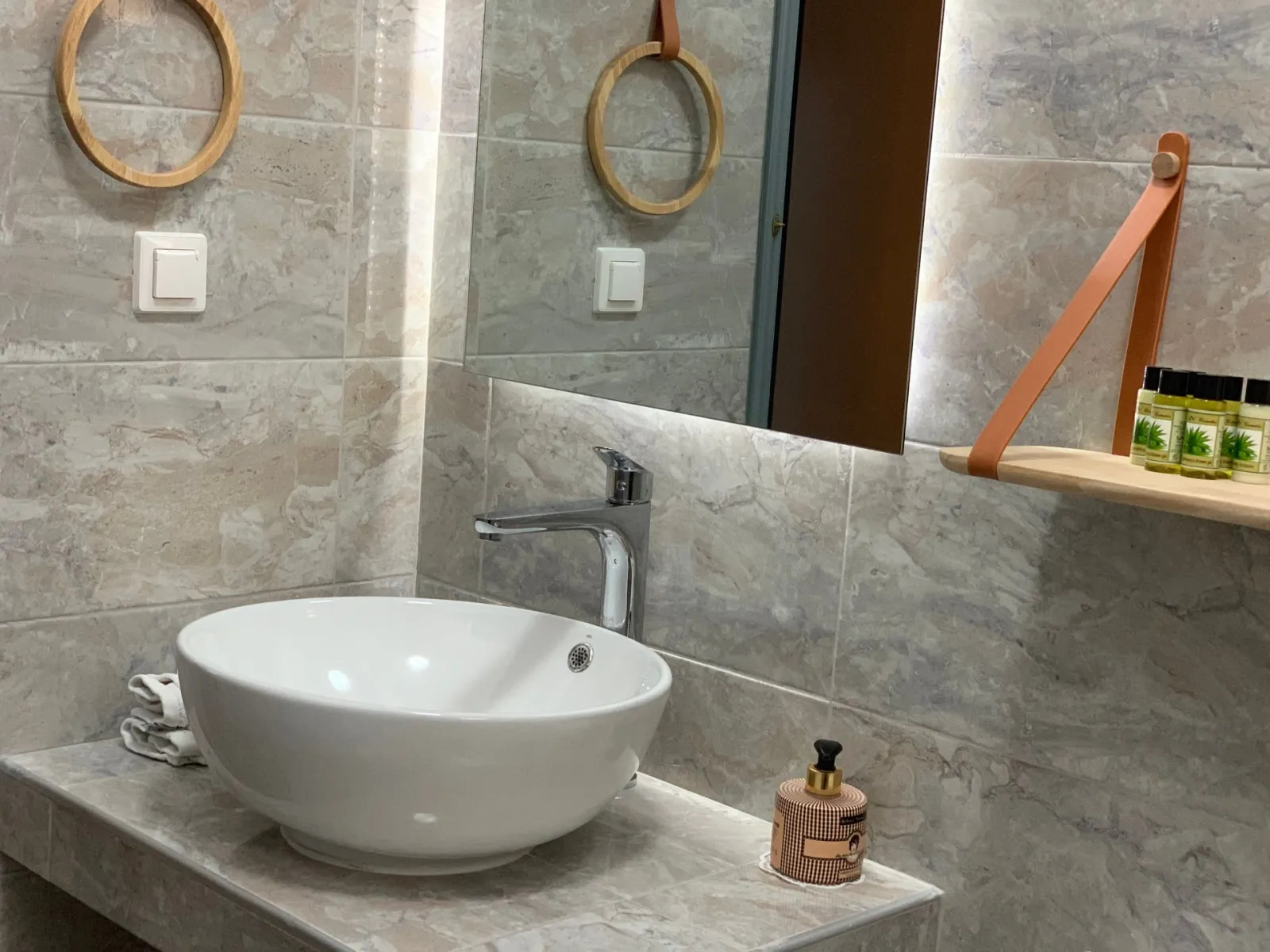 Aloe Luxury Apartments & Suites