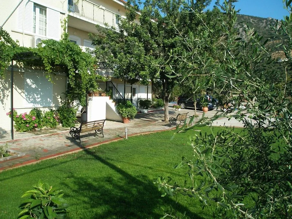 Alonia Studios Tolo