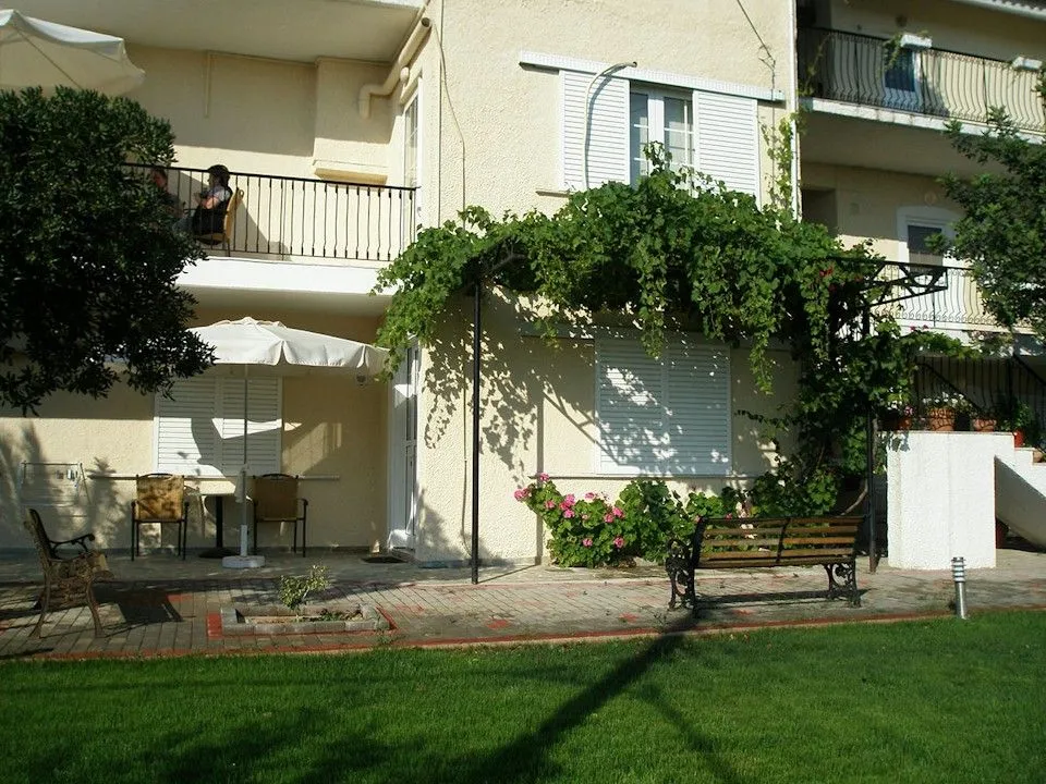 Alonia Studios Tolo