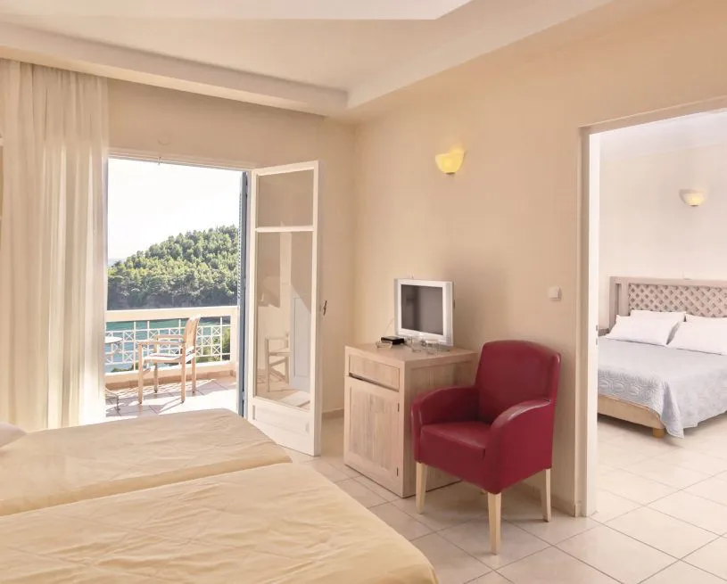 Alonissos Beach Bungalows & Suites Hotel