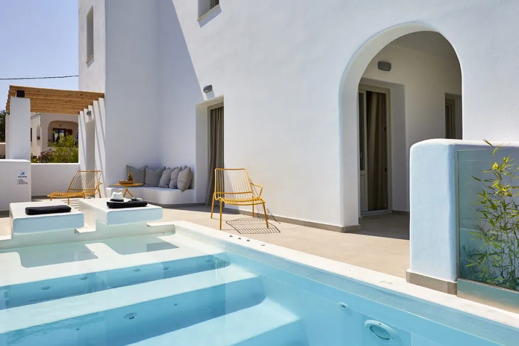 Altera Pars Suites Santorini