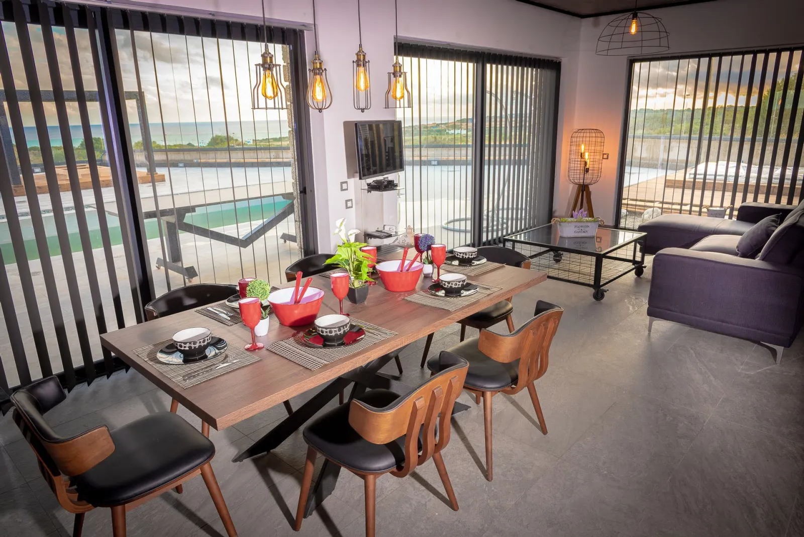 villa 6.3 dinning room area