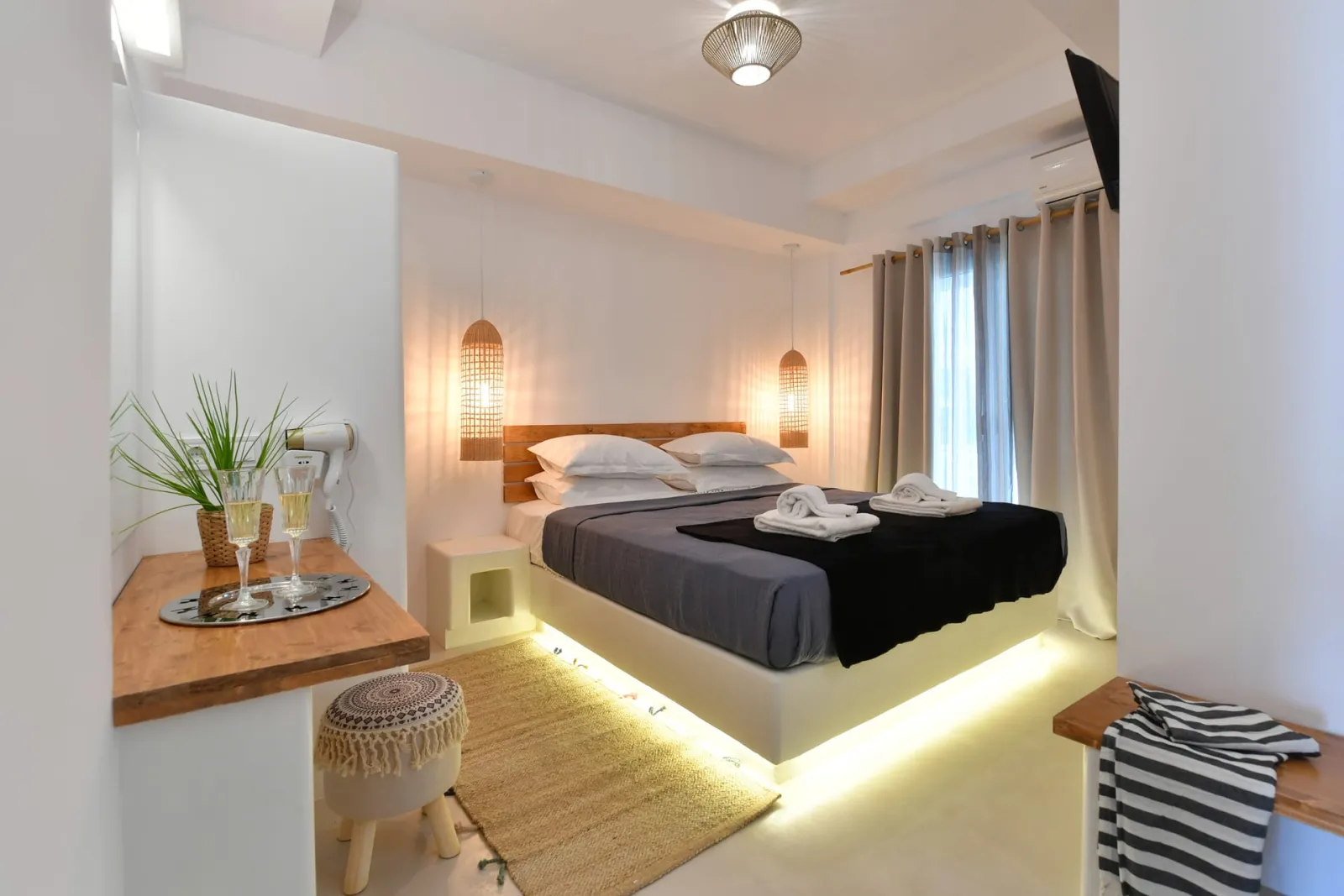 Ammos Luxury Rooms & Home Paros