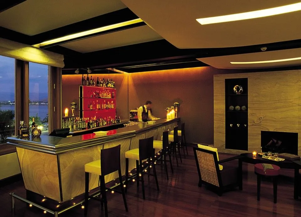 Onyx Bar