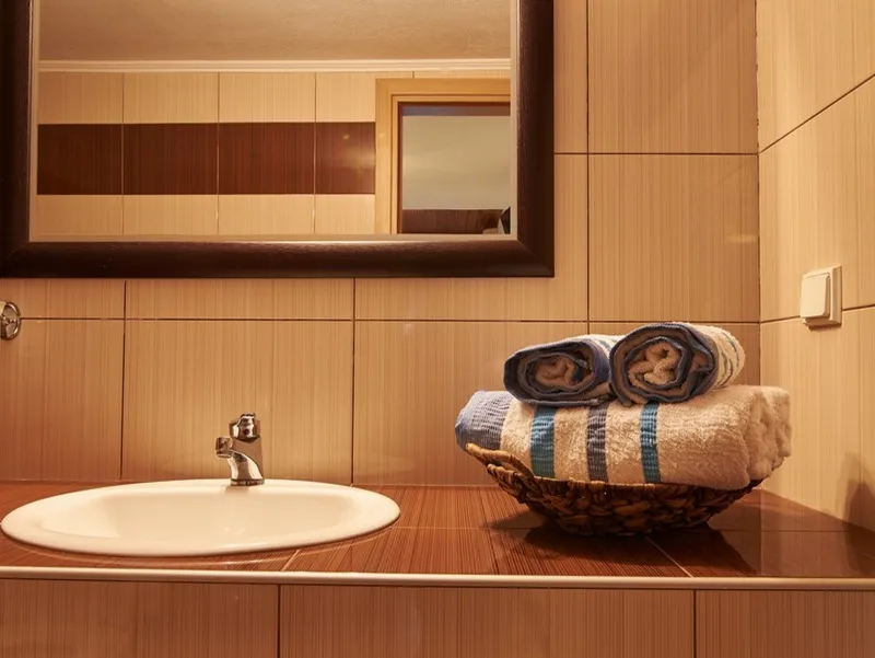 Bath Room # 1