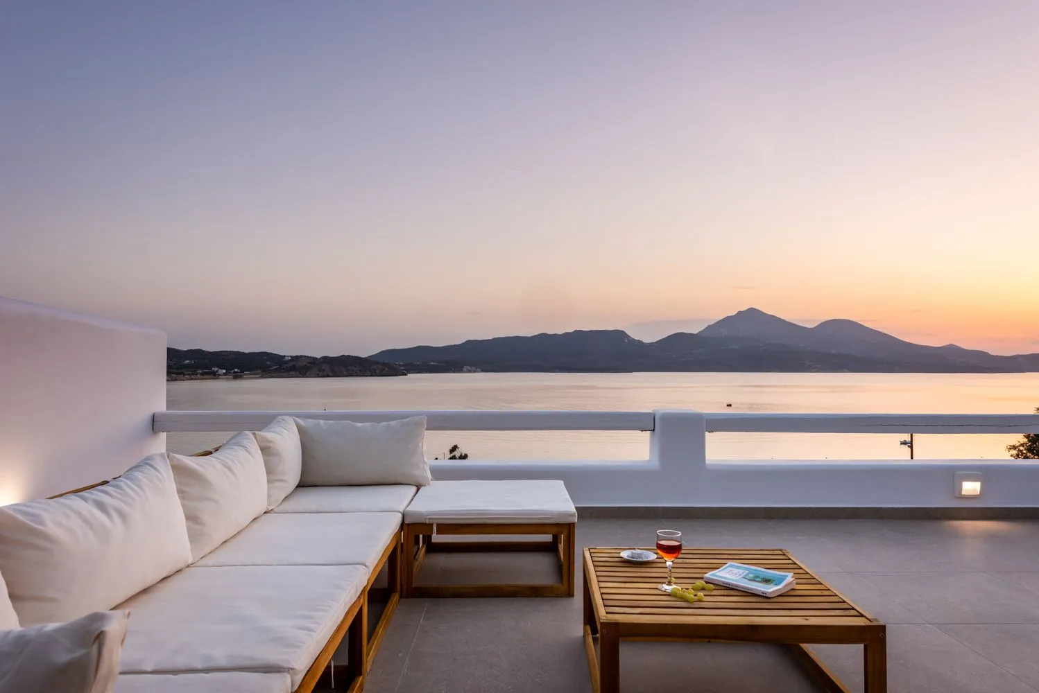 Anemi Suites