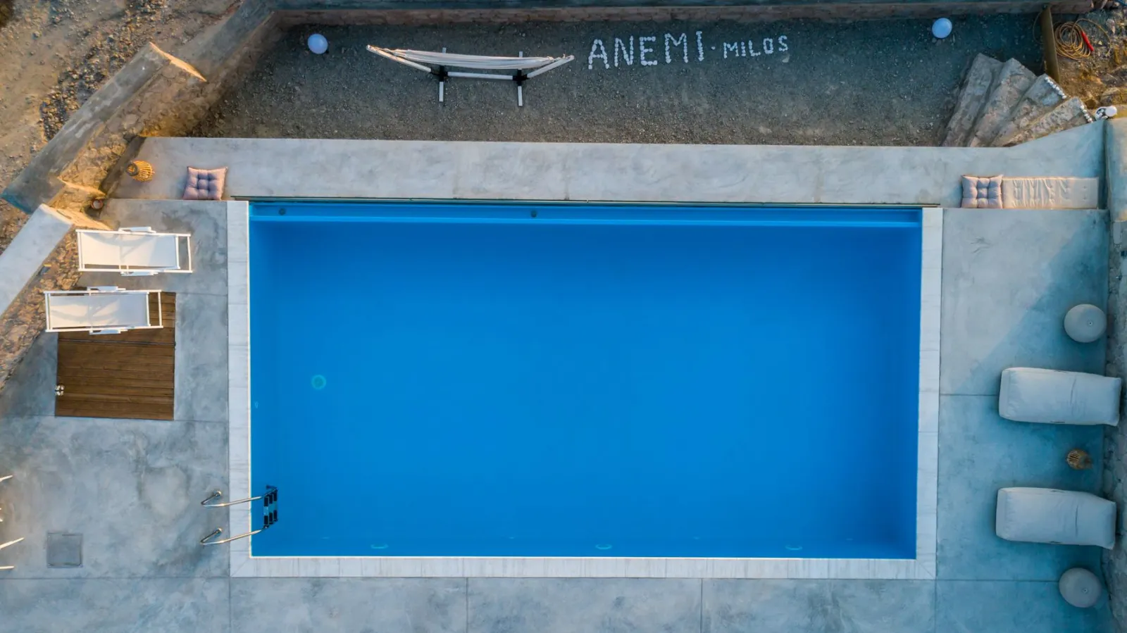 Anemi Suites