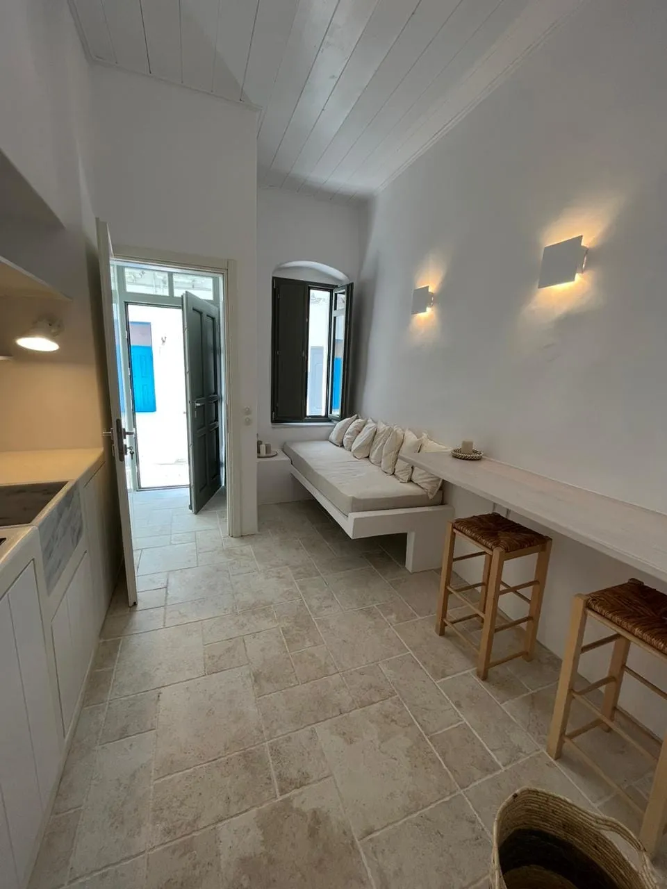aniko suites