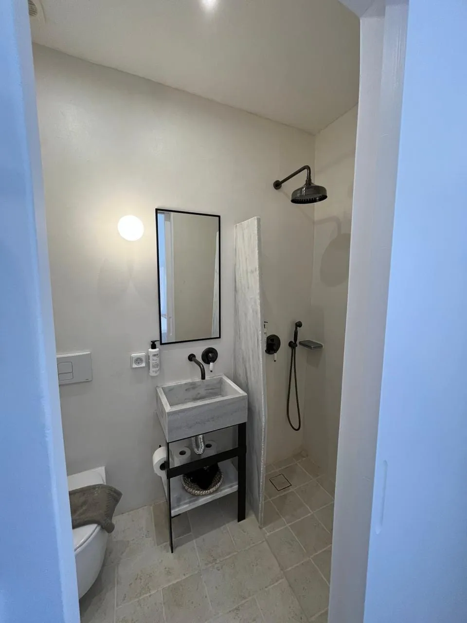 aniko suites