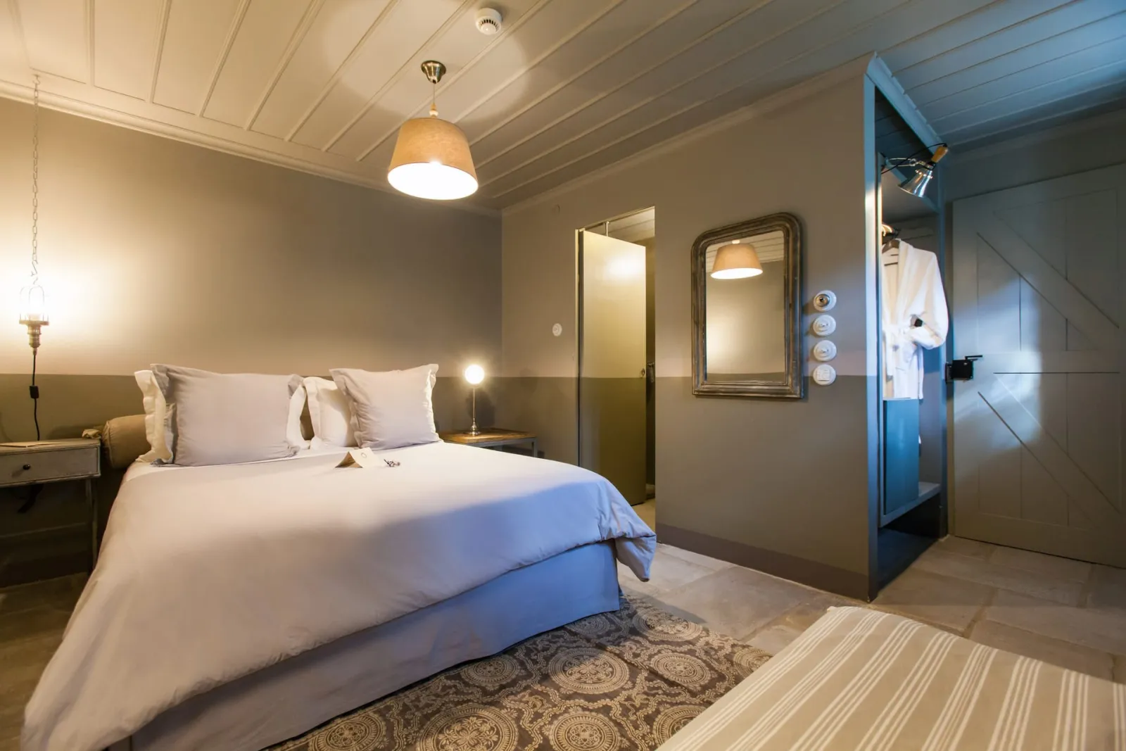 Apeiros Chora Hotel