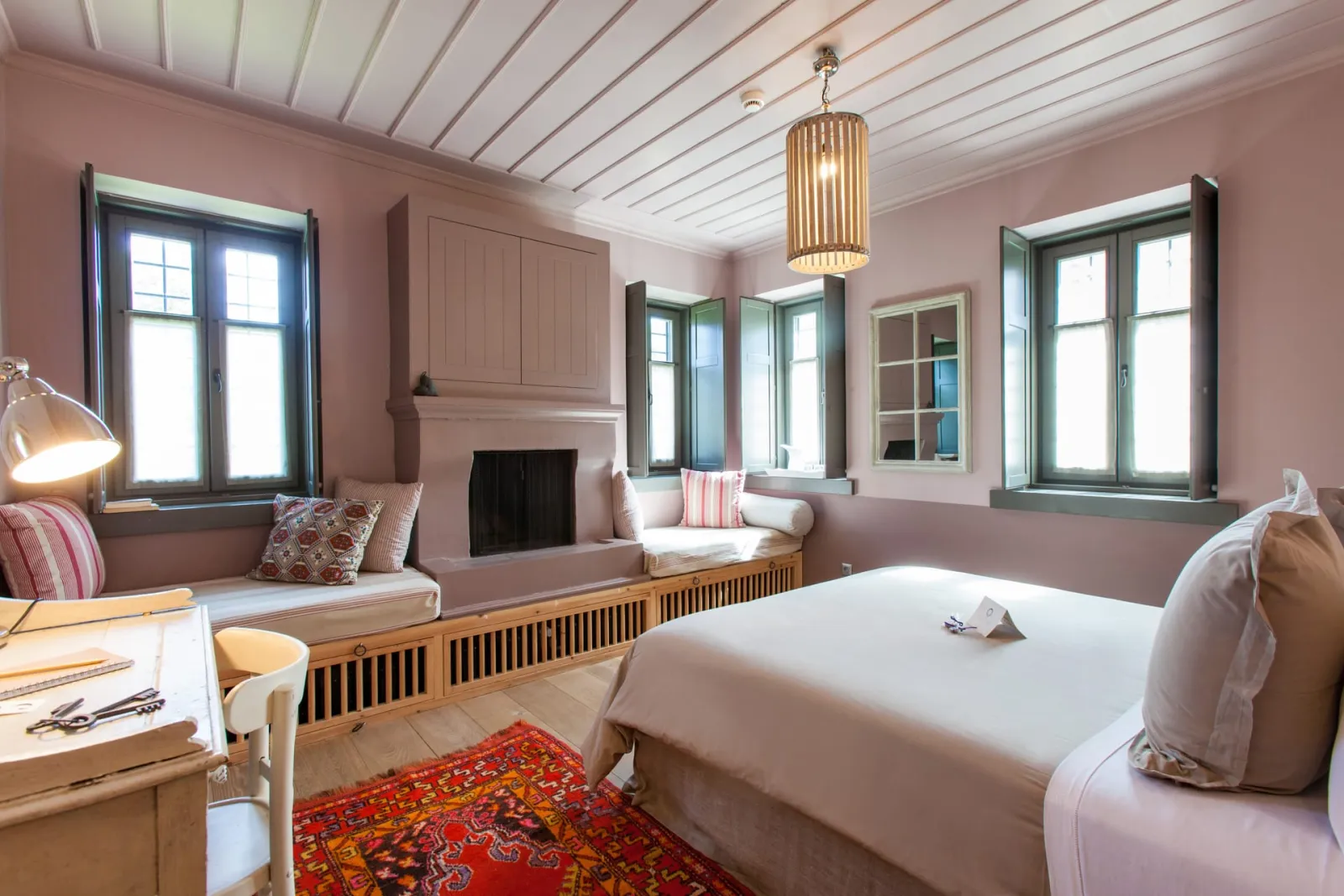 Apeiros Chora Hotel
