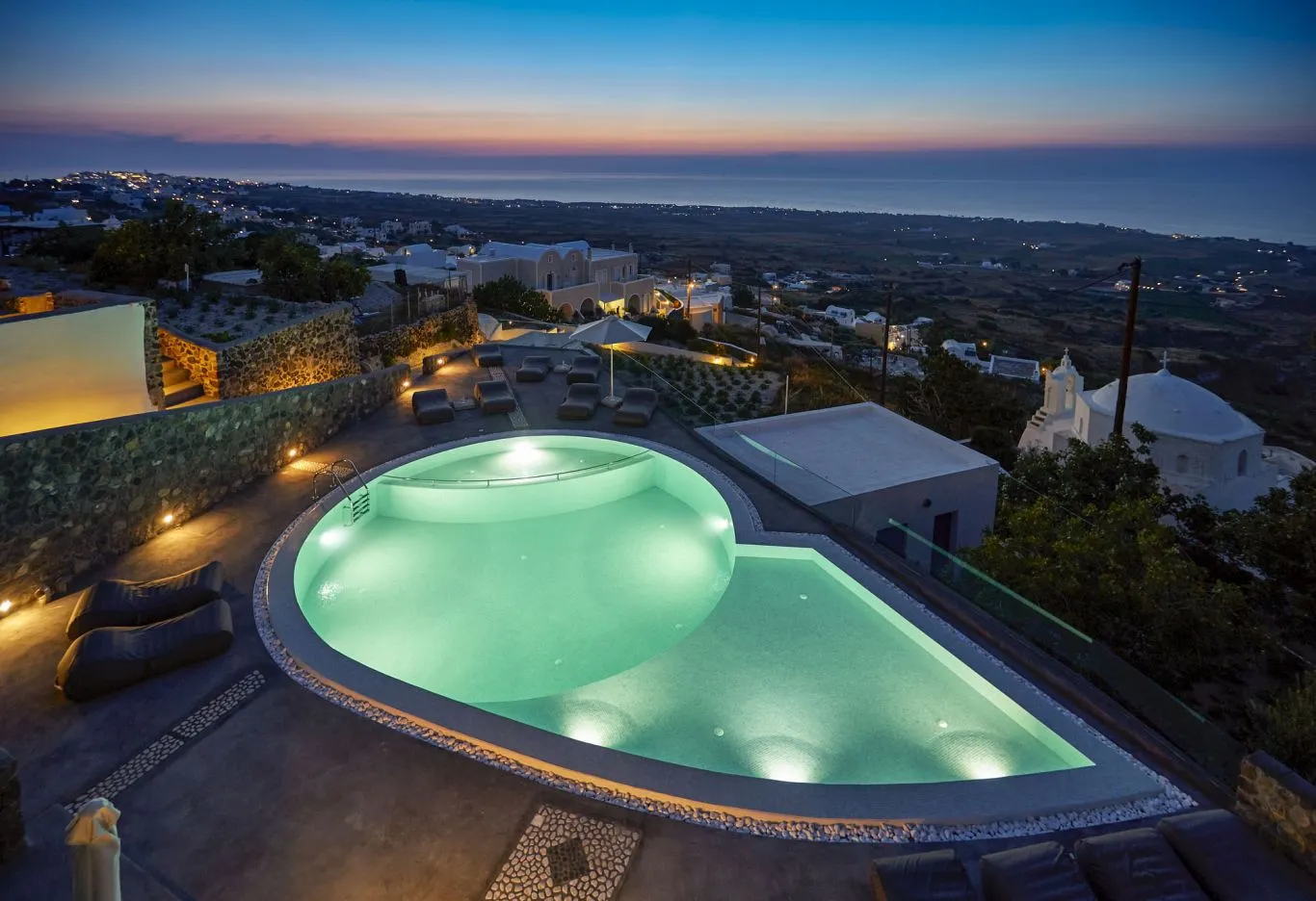 Aperanto Suites Santorini