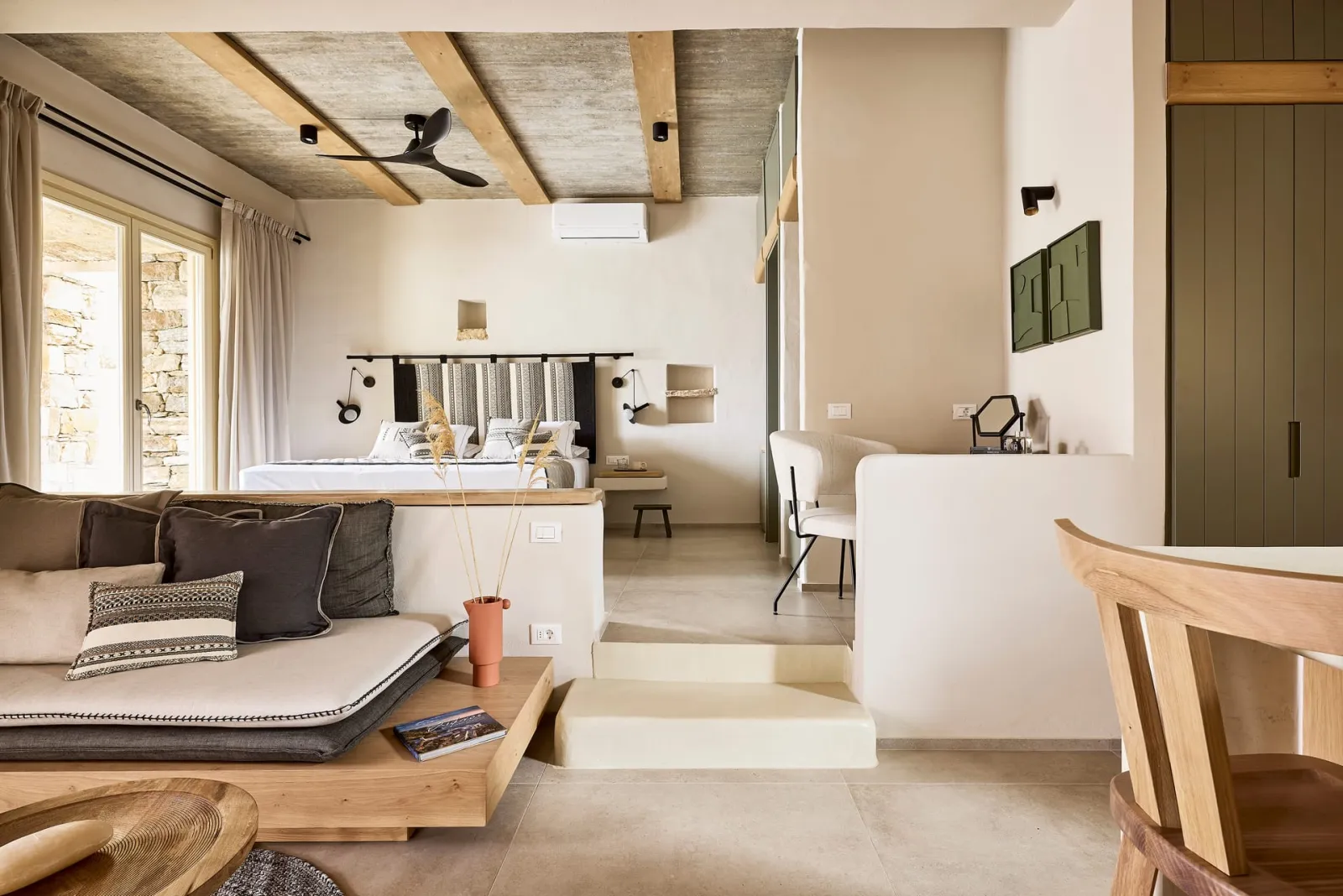 Apsila Pool Suites