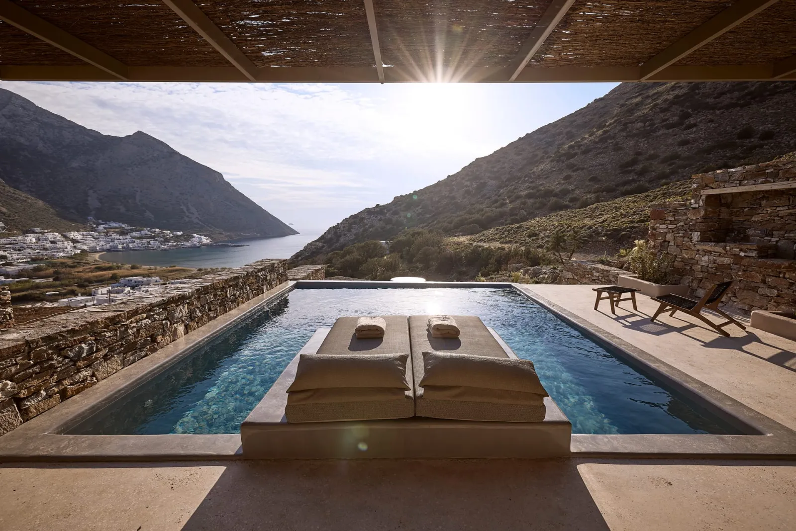 Apsila Pool Suites
