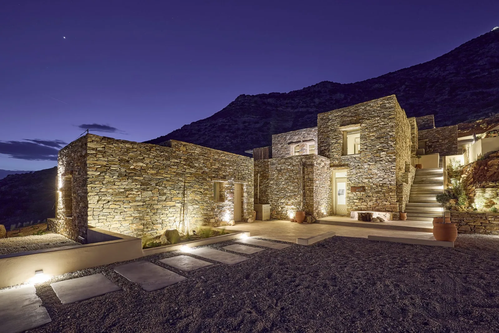 Apsila Pool Suites