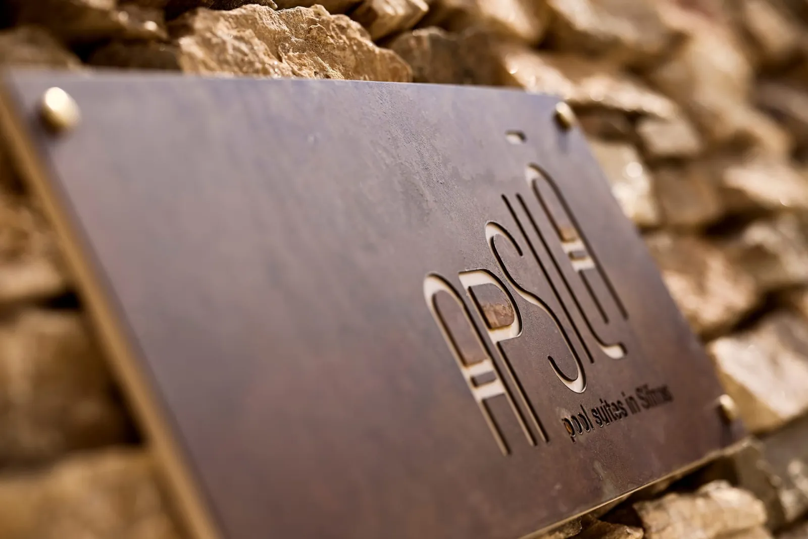Apsila Pool Suites