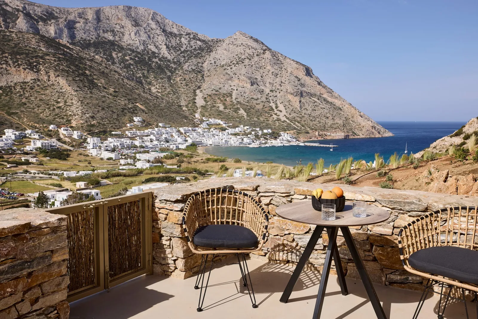 Apsila Pool Suites