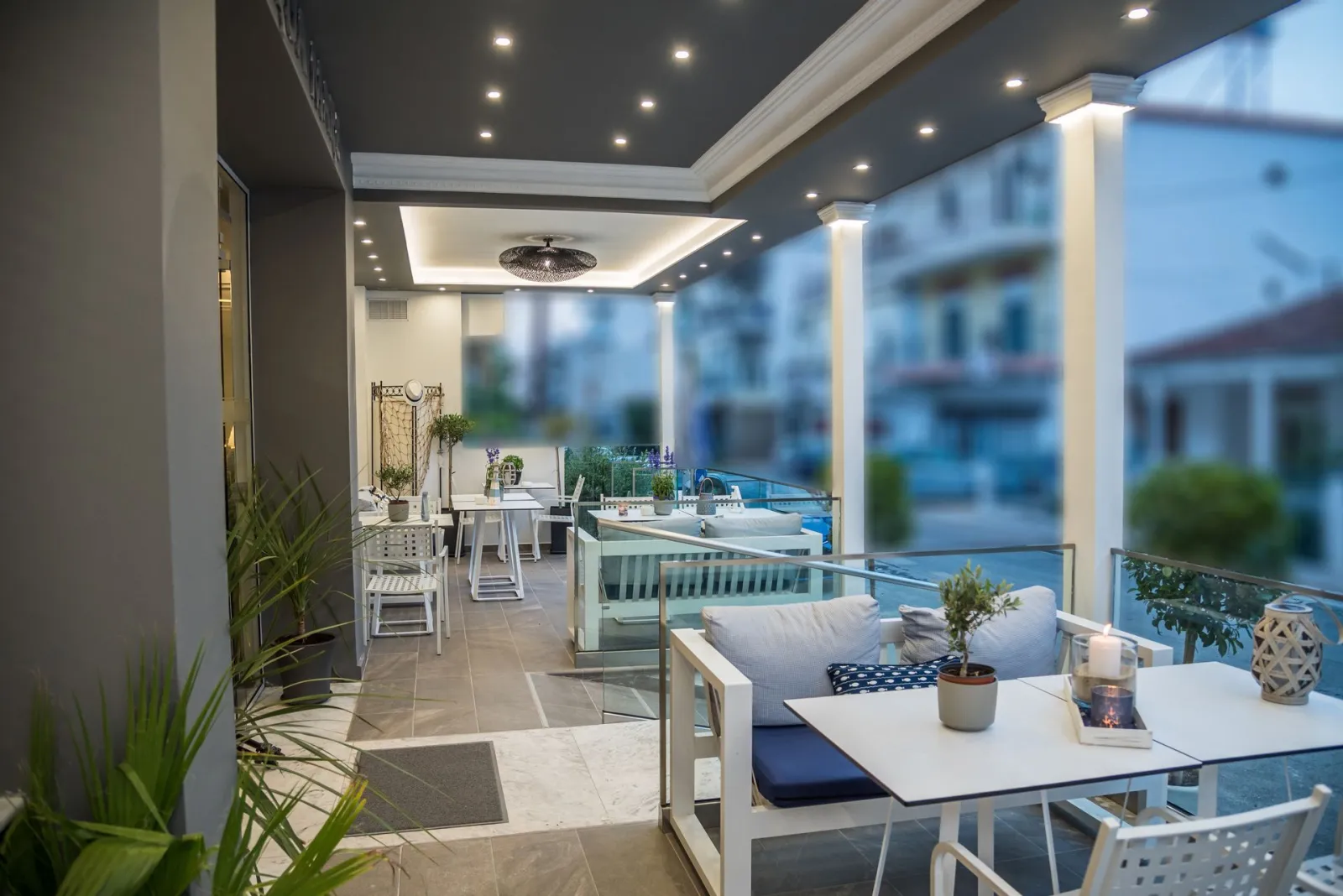 AQUA MARE HOTEL -OUTDOOR LIVING ROOM