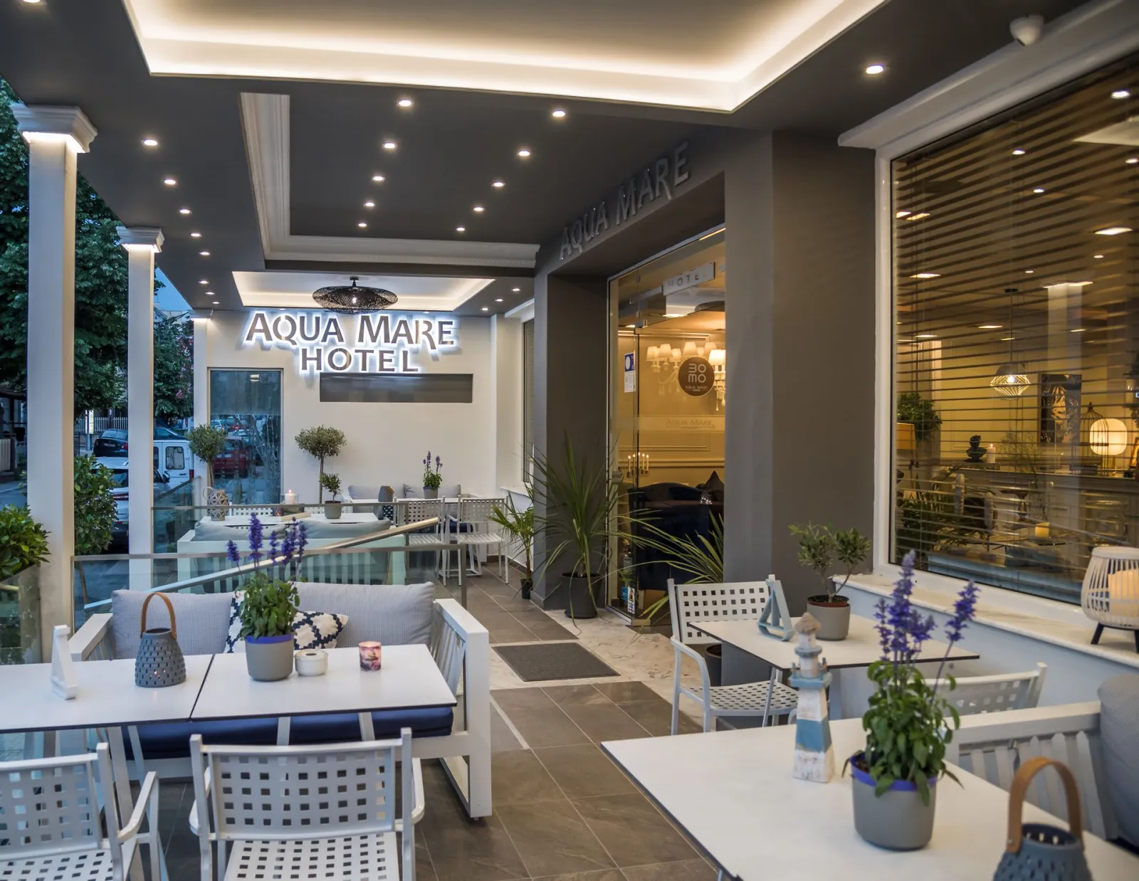 AQUA MARE HOTEL -OUTDOOR LIVING ROOM
