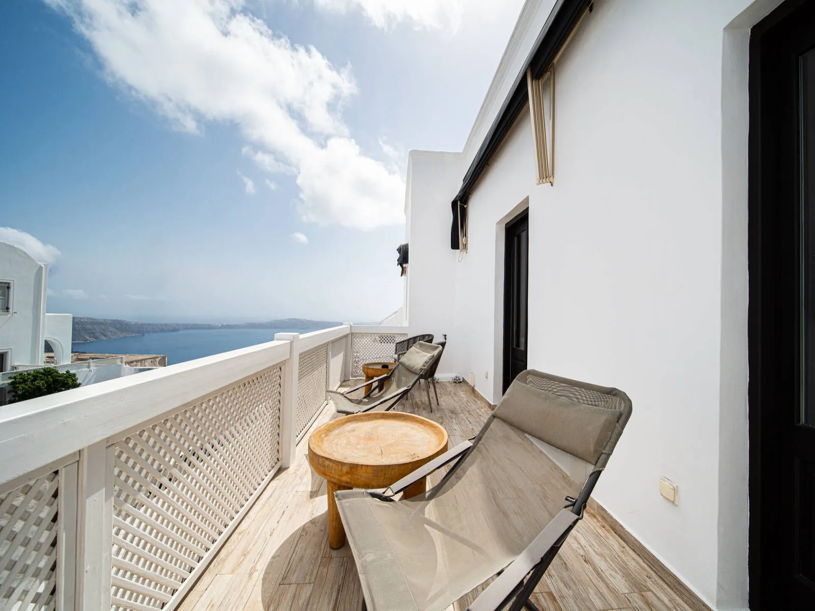 Aqua Luxury Suites Santorini