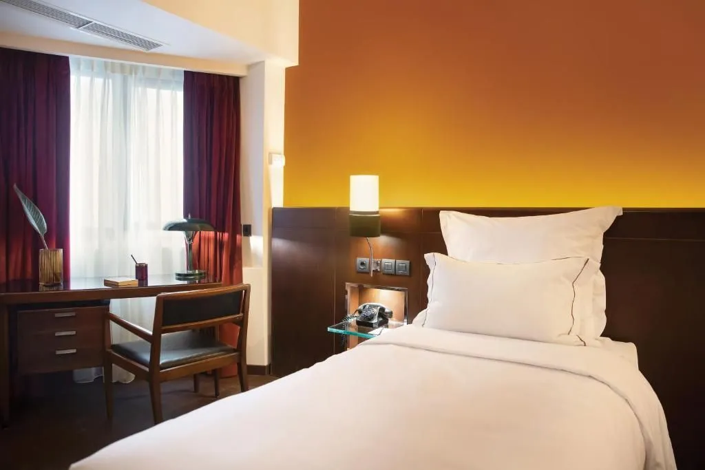Solo Room