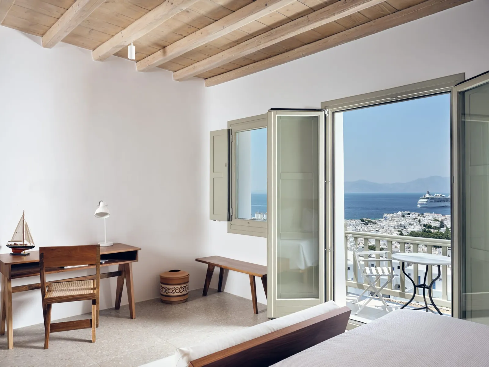 Hilltop Sea View Room | 250m from Belvedere Hotel | Shuttle Included |