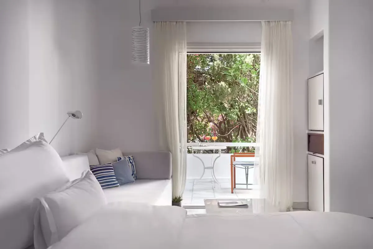 Grand Room Sea or Pool View