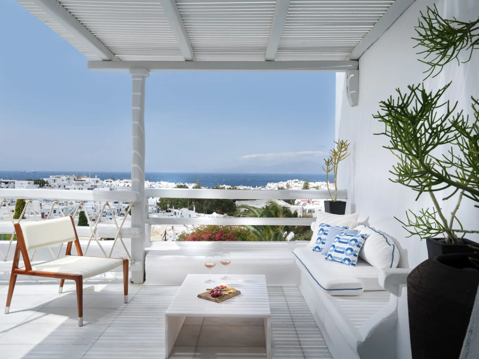 Panoramic Room Private Sundeck