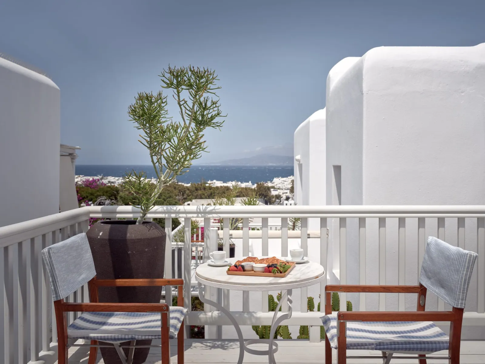 Honeymoon Suite Sea or Pool View