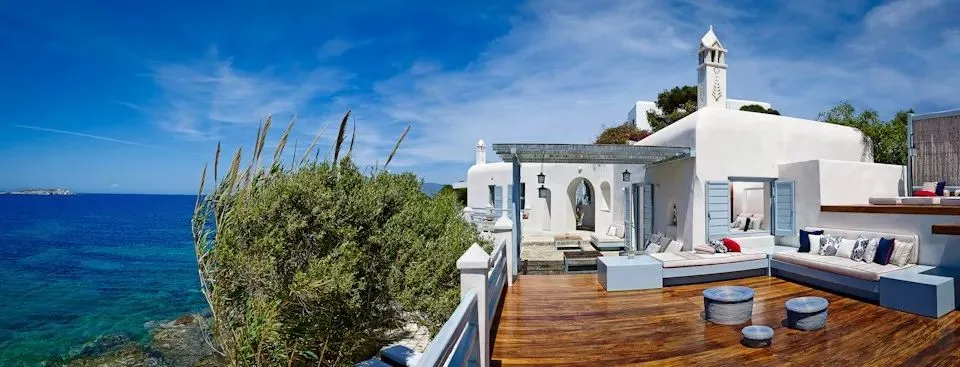 Waterfront Suite with Private Sundeck | 350m from Belvedere Hotel | Sleeps up to 3 |