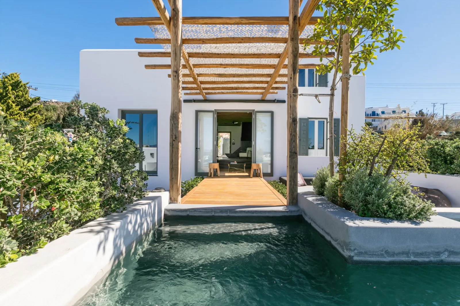 3 Bedroom Residence Nextdoor with Private Pool &amp; Sea View (3 meters from main hotel - sleeps 8 )