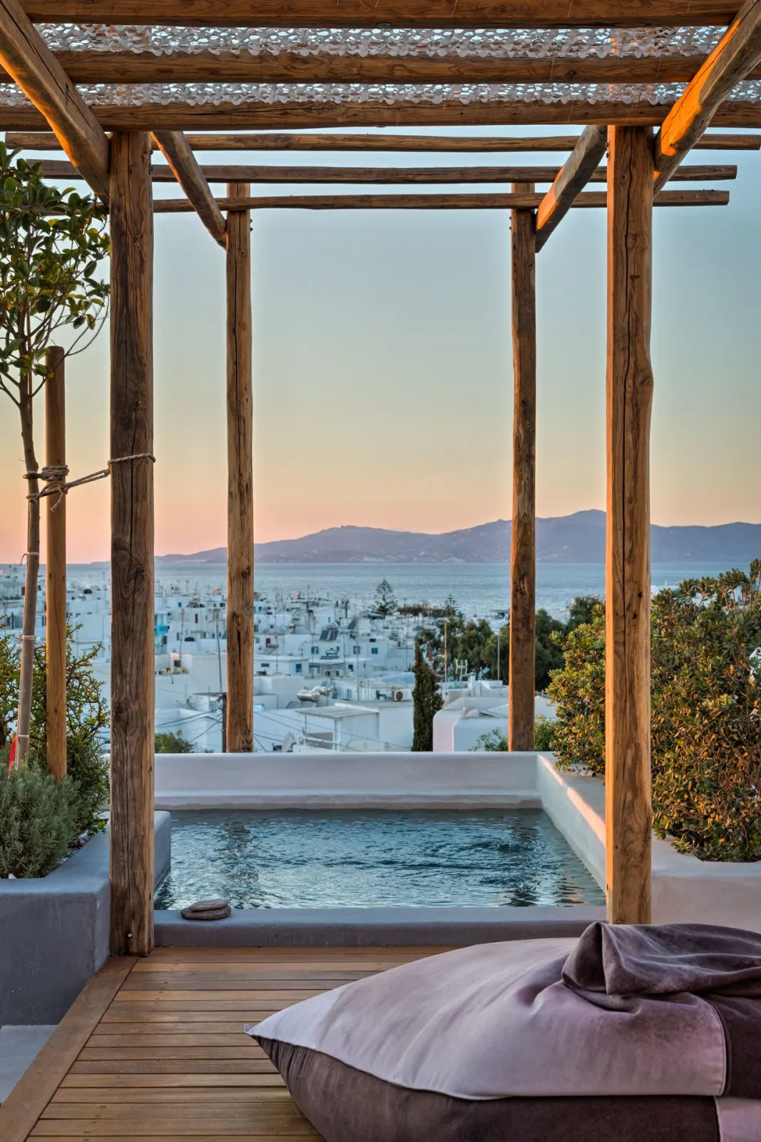 3 Bedroom Residence Nextdoor with Private Pool &amp; Sea View (3 meters from main hotel - sleeps 8 )
