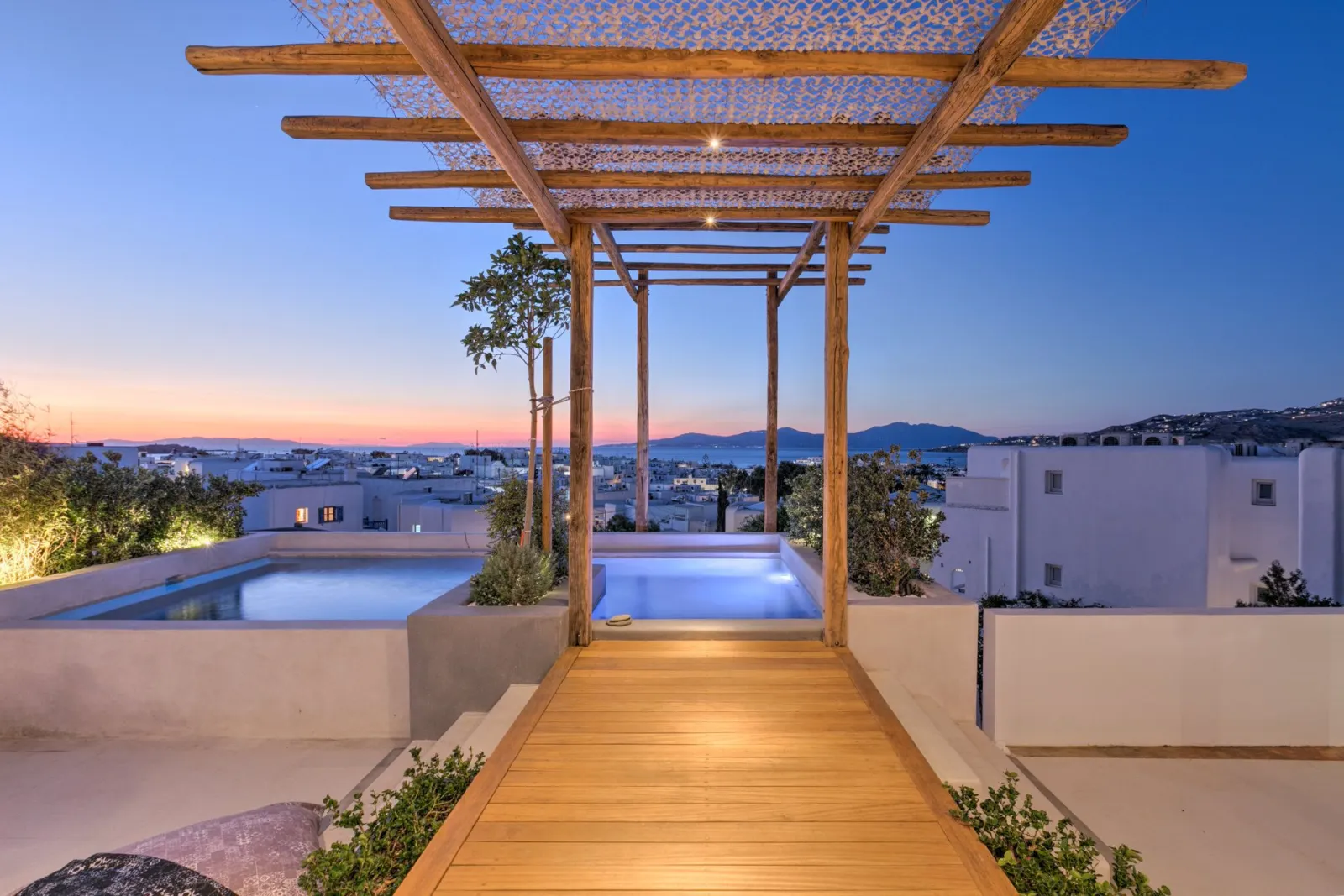 3 Bedroom Residence Nextdoor with Private Pool &amp; Sea View (3 meters from main hotel - sleeps 8 )