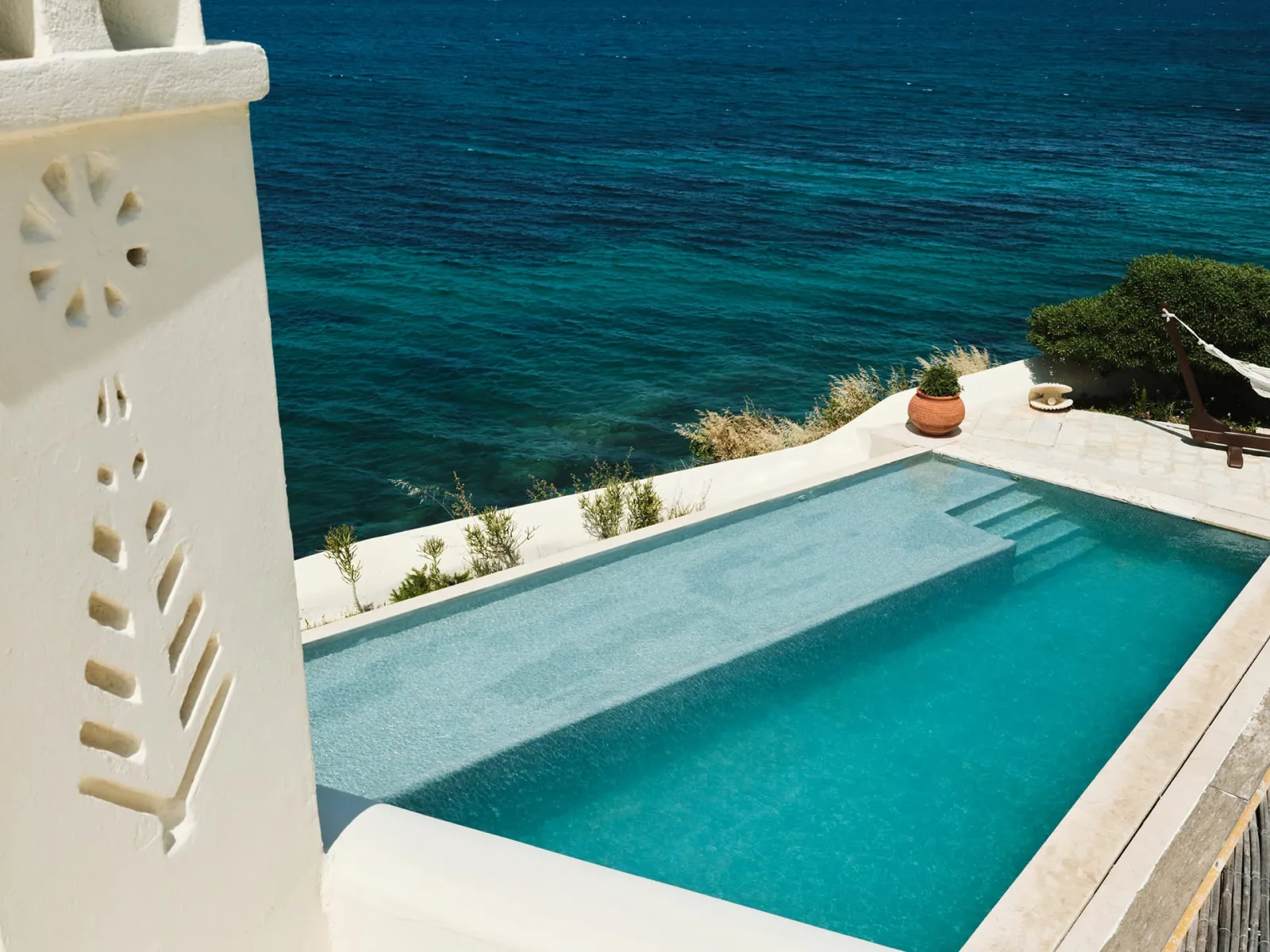1 Bedroom Waterfront Villa with Private Pool | 350m from Belvedere Hotel | Sleeps up to 3 |