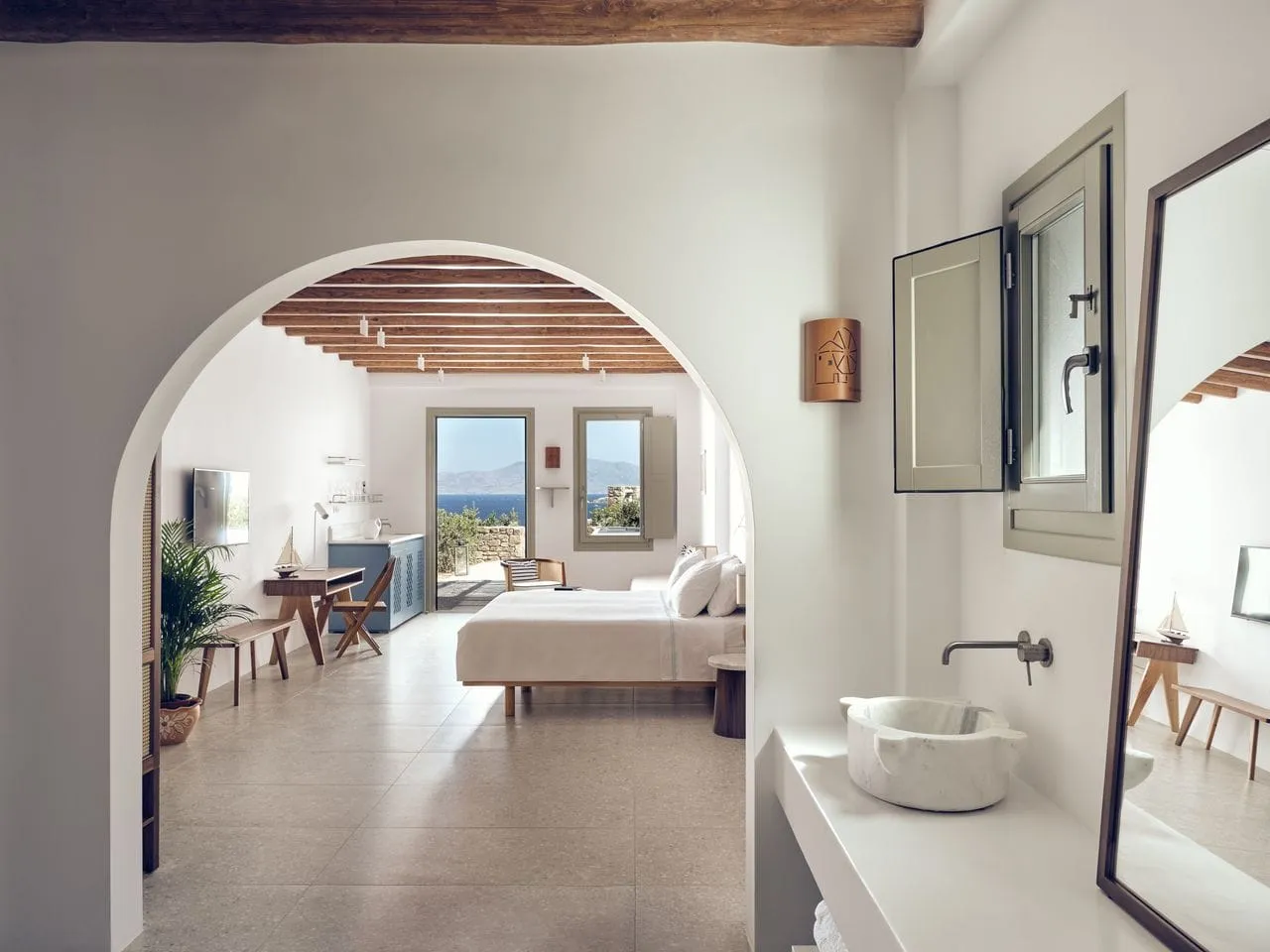 Hilltop Sea View Room Private Jacuzzi | 250m from Belvedere Hotel | Shuttle Included |