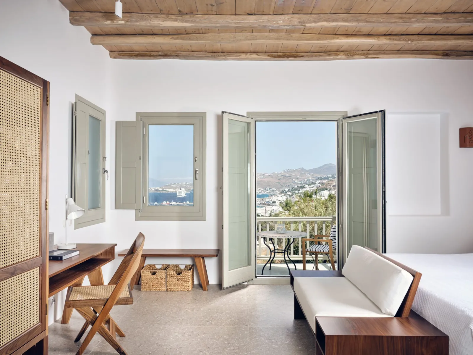 Hilltop Sea View Room Private Jacuzzi | 250m from Belvedere Hotel | Shuttle Included |