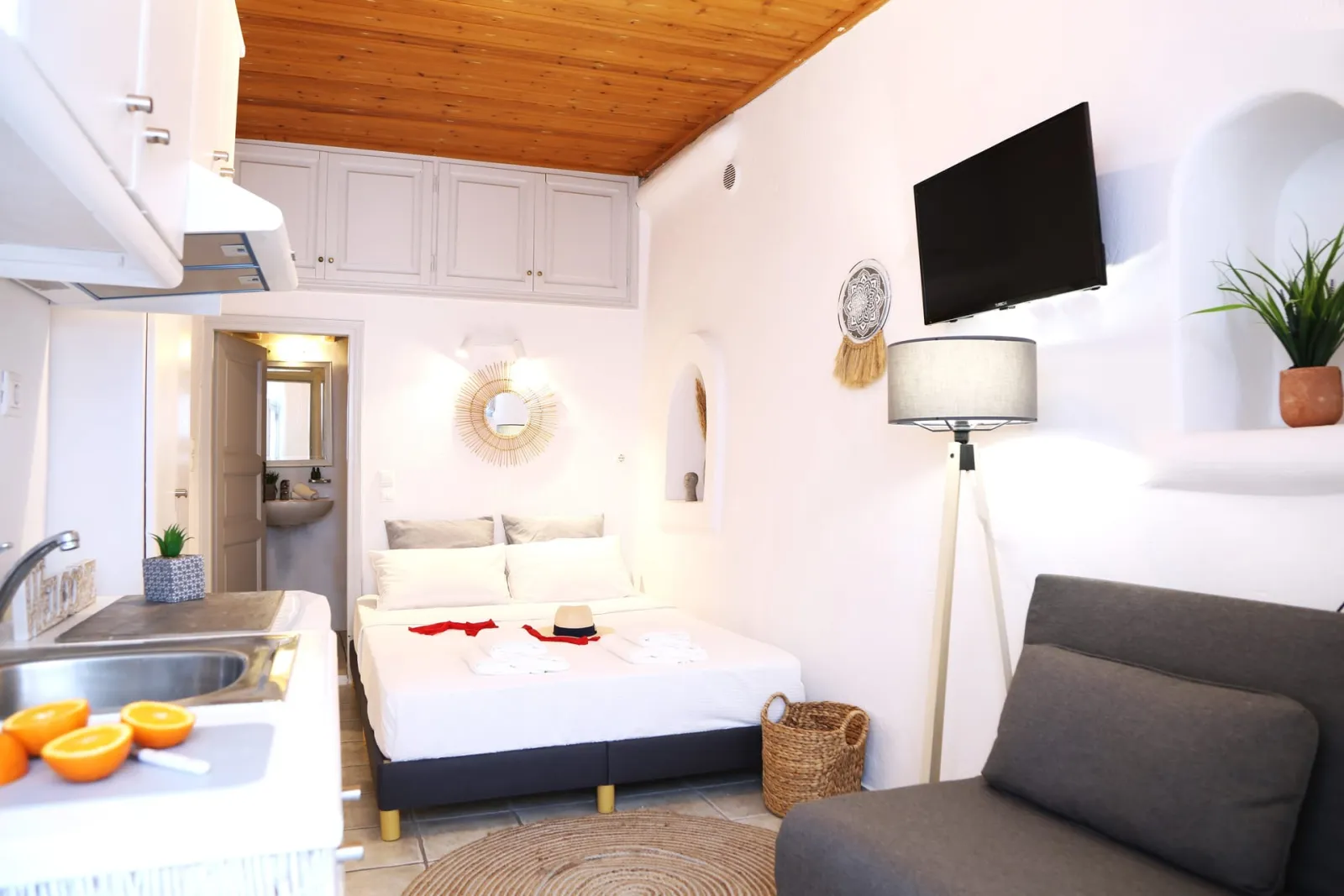 Whitelist Apartment