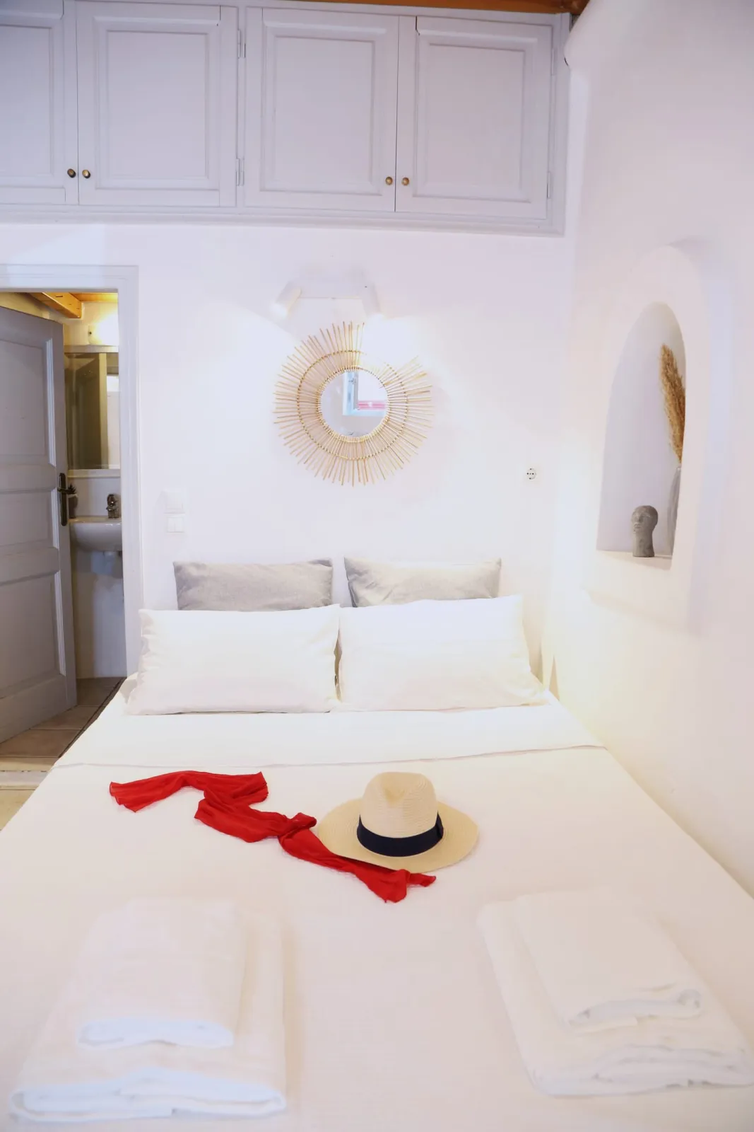 Whitelist Apartment