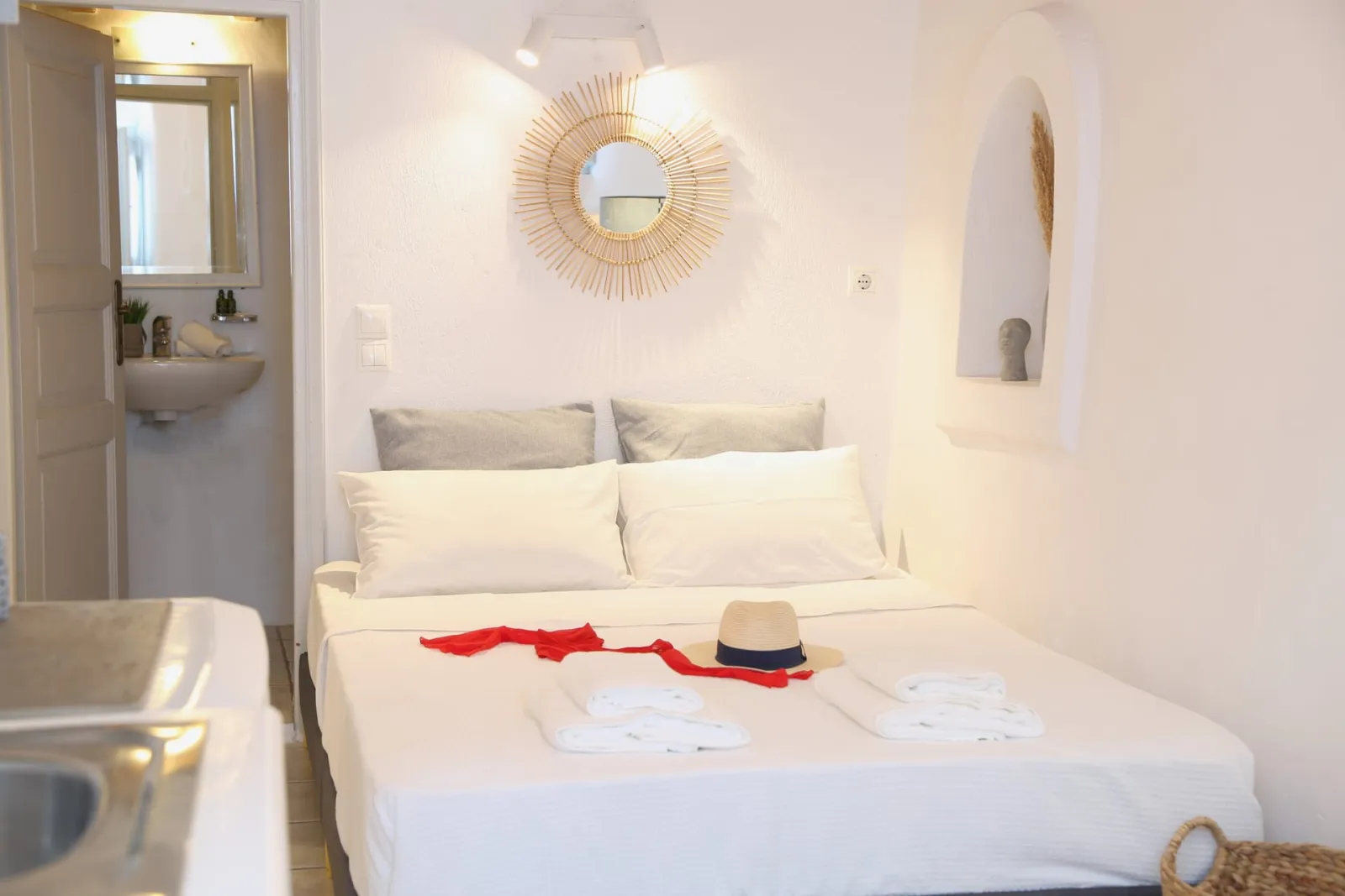 Whitelist Apartment