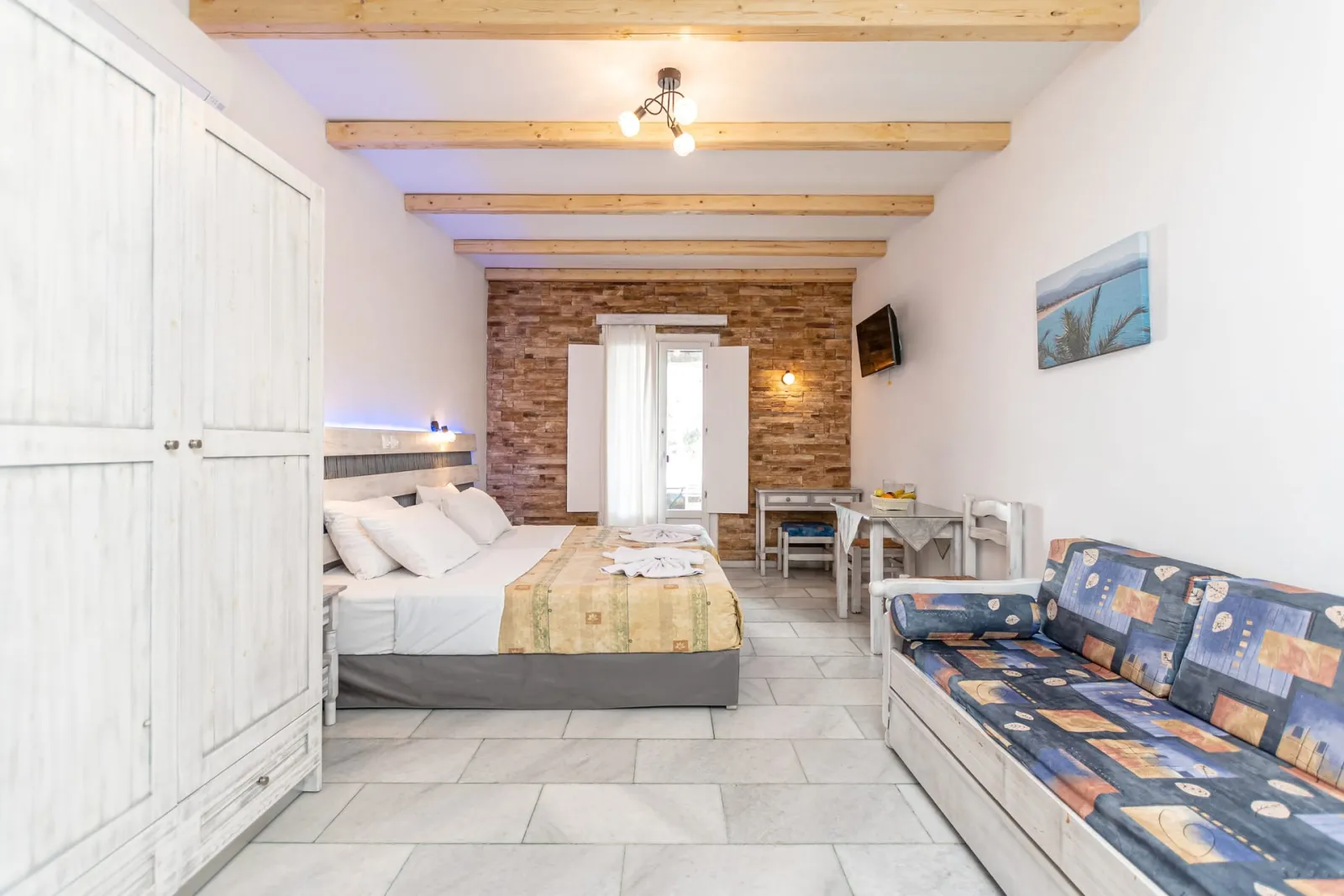 3 Bed Studio
