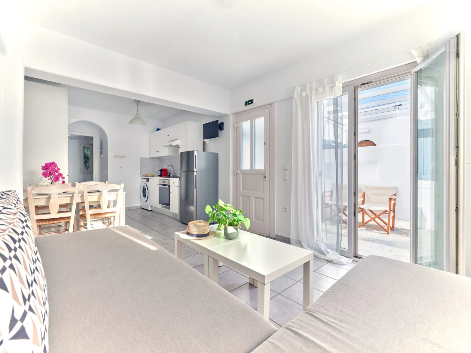 Apollo | 2 Bedroom Apartment with Patio