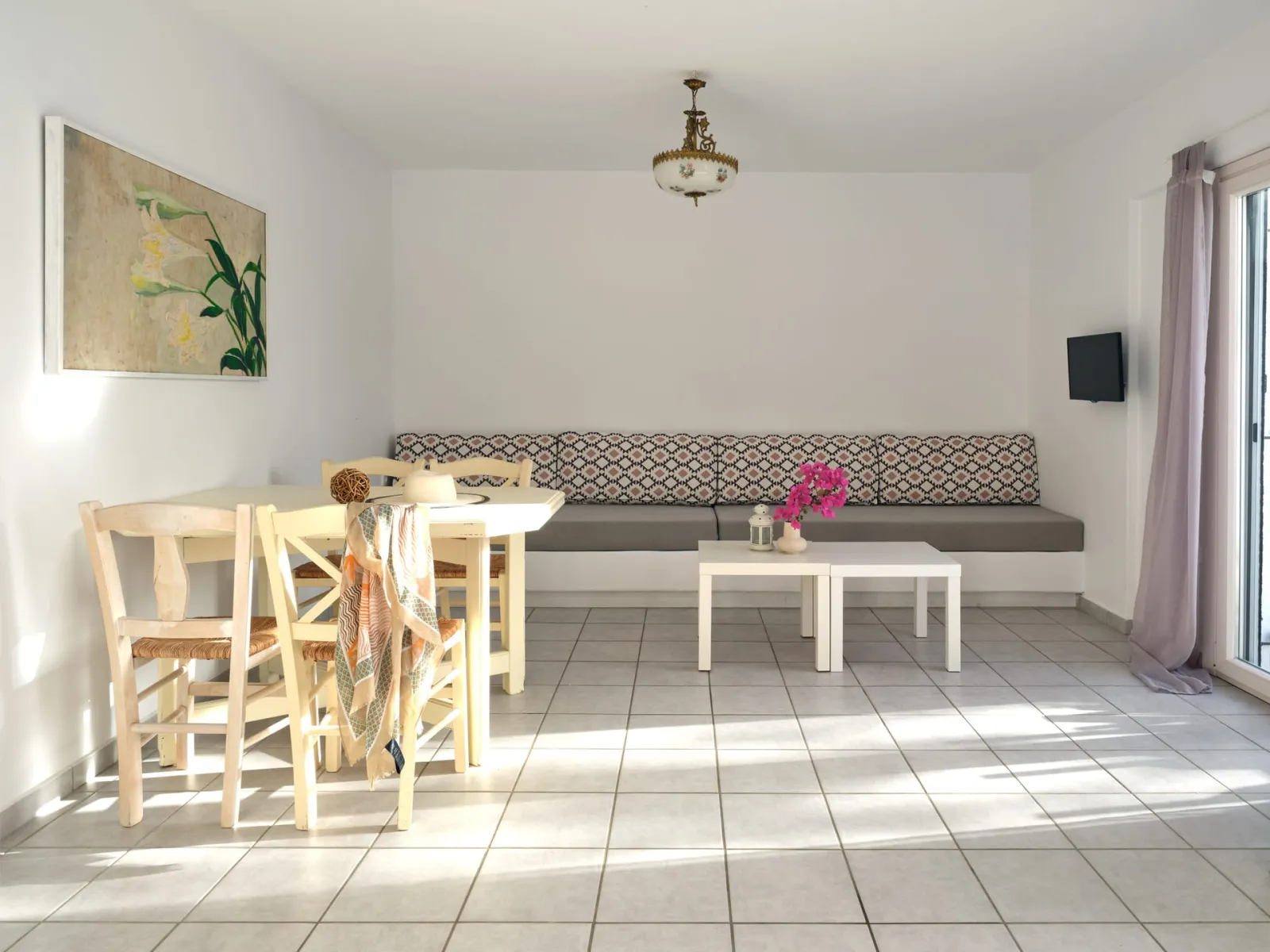 Hermes | 2 Bedroom Apartment with Patio