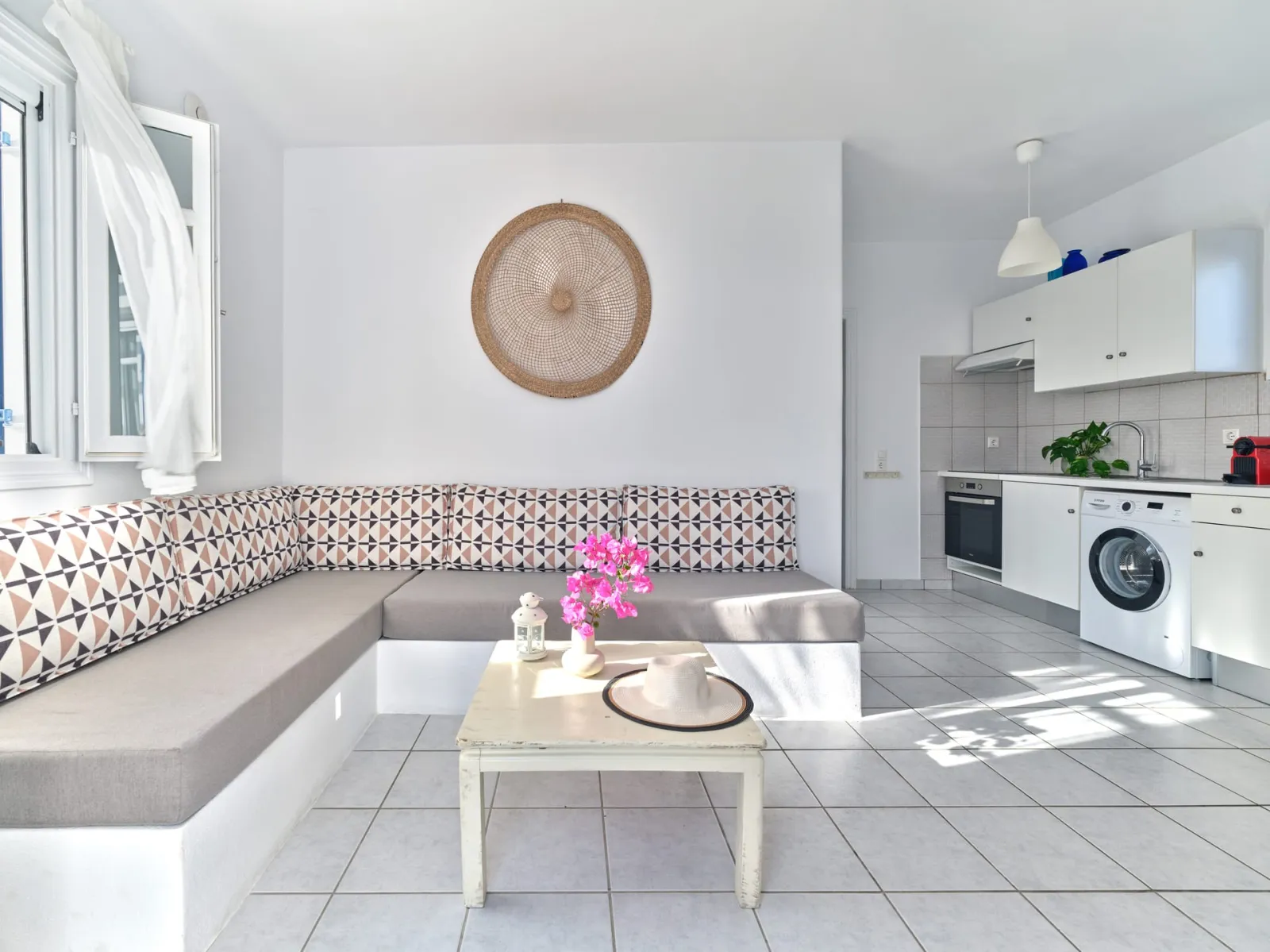 Poseidon | 2 Bedroom Family Apartment with Sea View and Patio