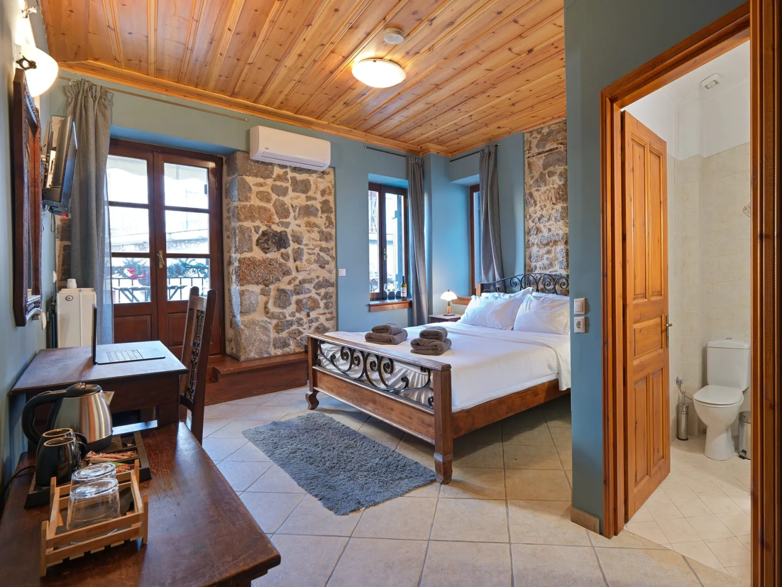 Classic Double Room