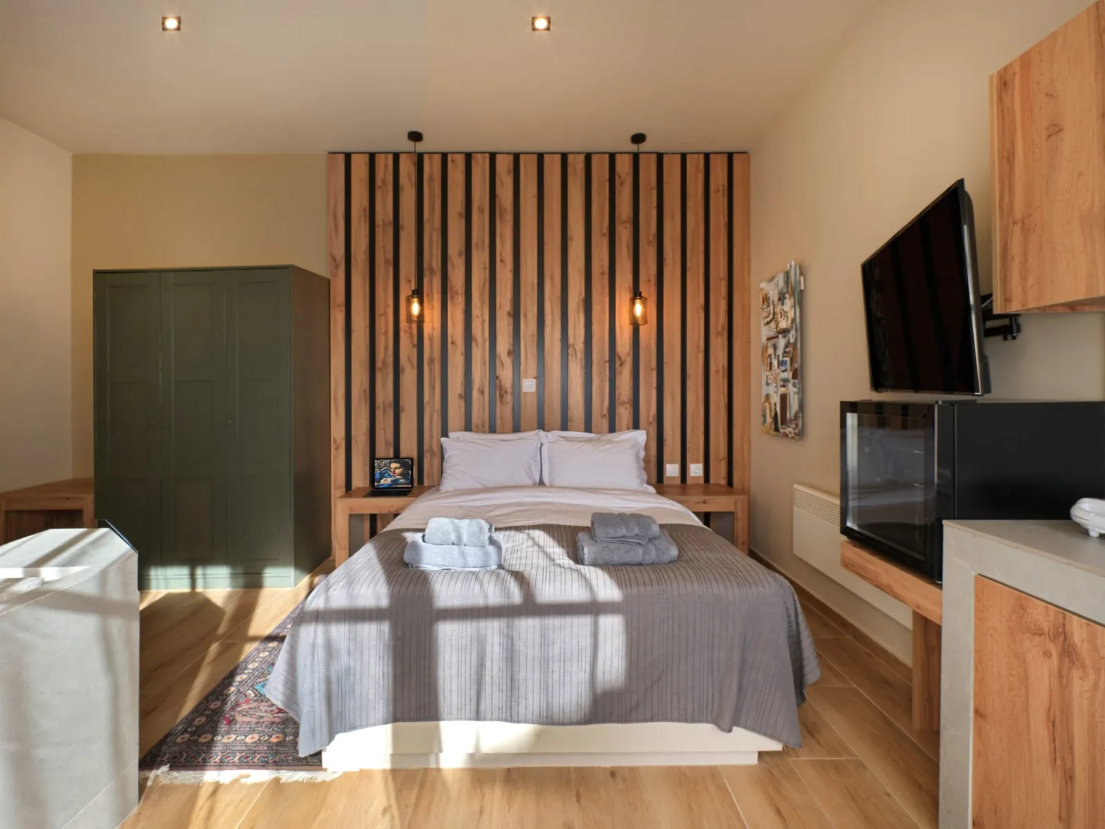 Queen Suite with Spa