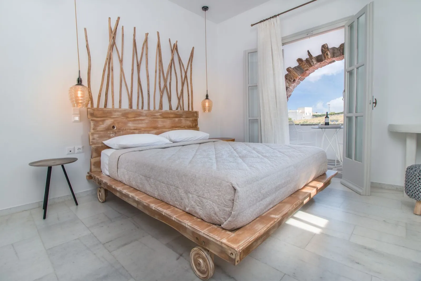 Premium Side Sea &amp; Pool View Room