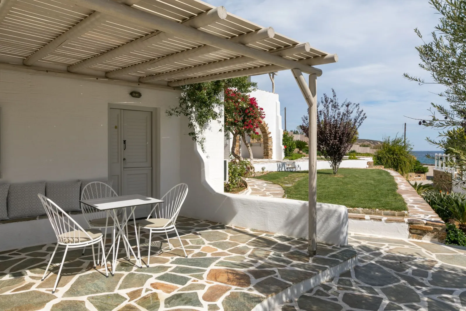Side Sea View Apartment